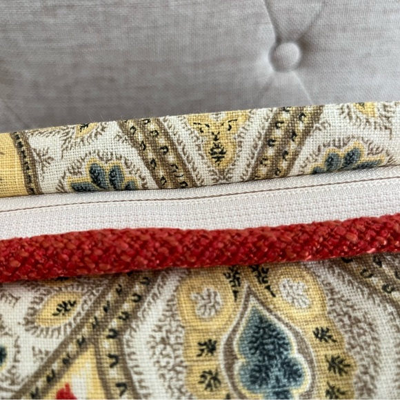 KRAVET LATIKA CIRCUS LUMBAR PILLOWS WITH DOWN INSERTS | SET OF 2 | EUC - Picture 5 of 5